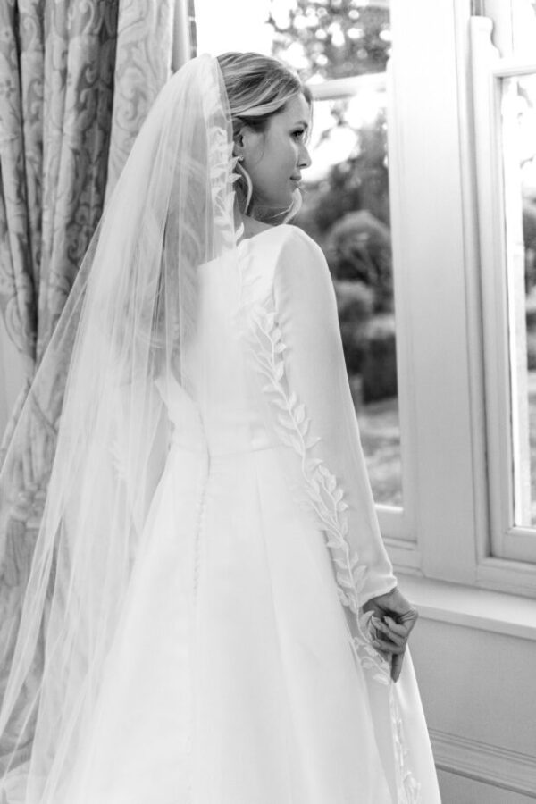 EMMA BRIDALS EBVN029 IVORY 114"